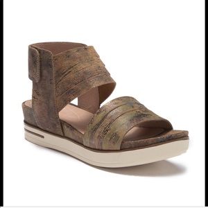 Eileen Fisher earth slice sport sandals